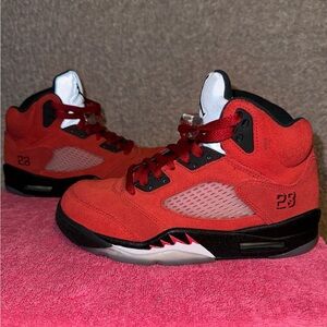Jordan 5 Retro Red bulls